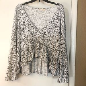 Altar’d State Crop Top - (NWT) Low V Neck, Ruffled sleeve, Black Polka Dots